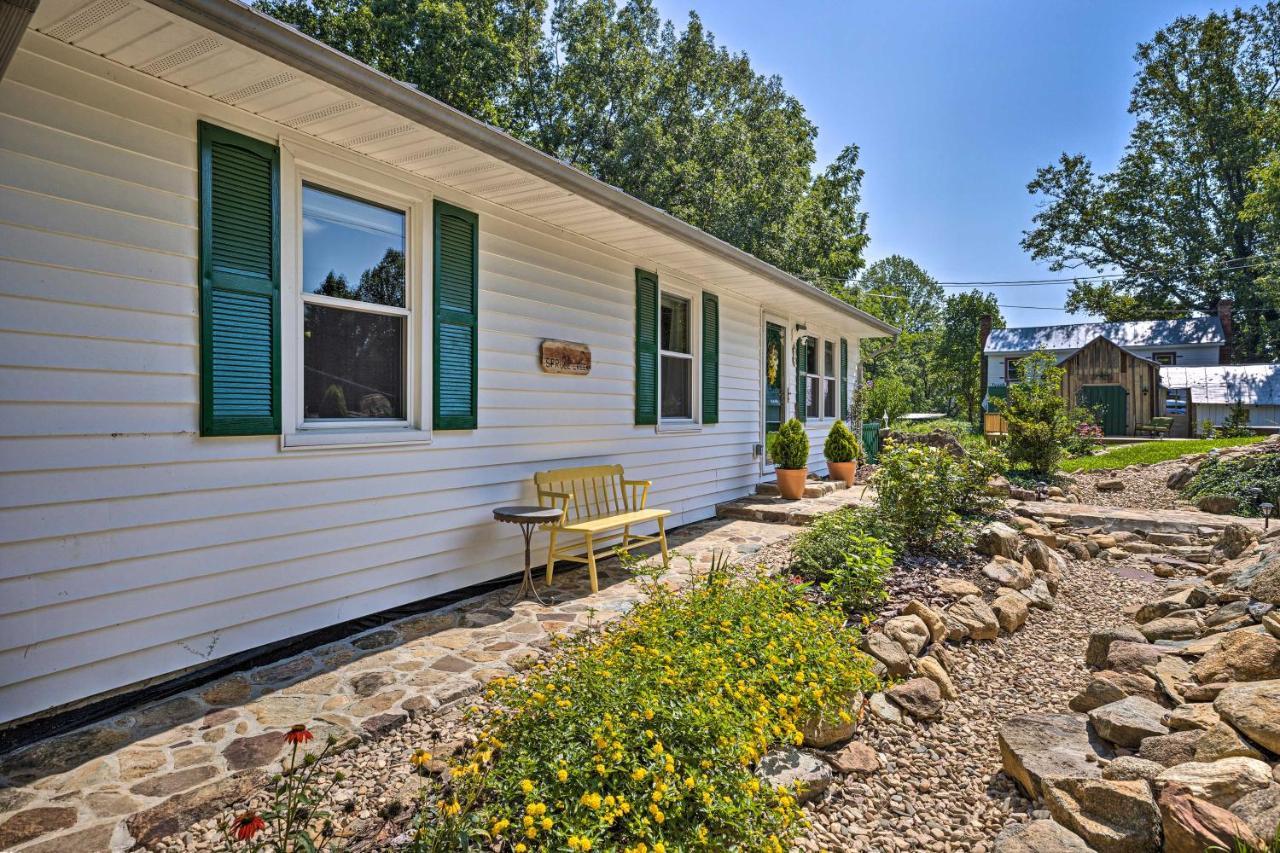 Charming Cottage Less Than 10 Mi To Wineries And Skiing! Nellysford エクステリア 写真